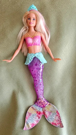 Barbie Sirena Dreamtopia con Luz