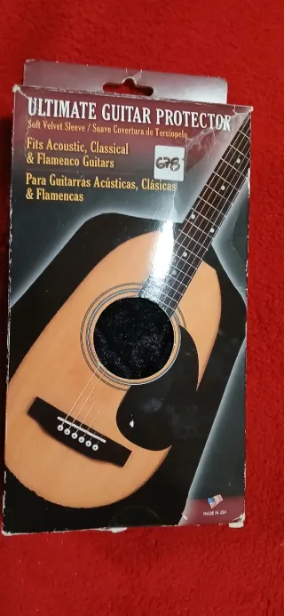 Protezione per chitarra acustica classica