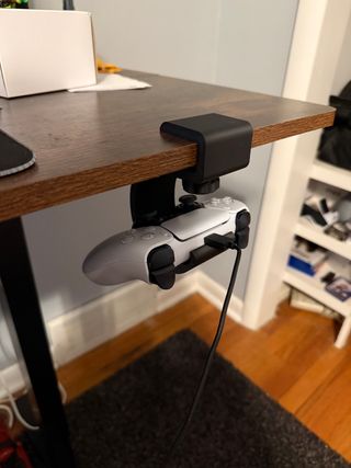 Soporte Mando PS5/Xbox bajo mesa