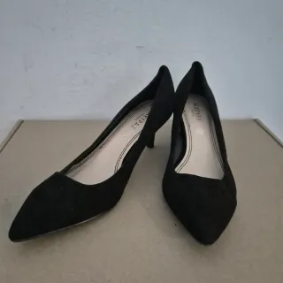 Zapatos de tacón negros NUEVOS