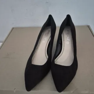 Zapatos de tacón negros NUEVOS