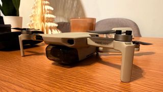 DJI Mavic Mini Drone + Estuche