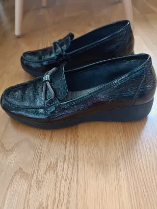 Zapatos negros 24HRS mujer