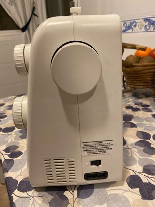 Máquina de coser SilverCrest