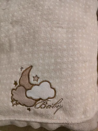 Sábanas para cuna con diseño de nubes y luna