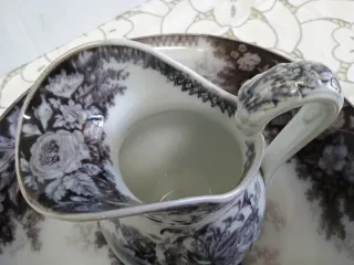 Palanganero de forja con espejo