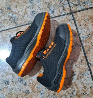 Zapatos de seguridad Mendi negros y naranjas