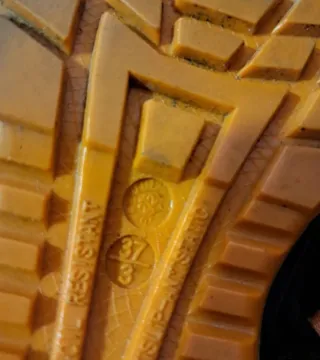 Zapatos de seguridad Mendi negros y naranjas