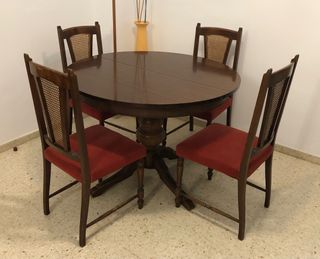 Mesa redonda extensible + 4 sillas