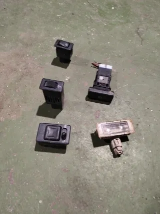 Varios elementos de nissan terrano 2