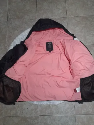 Casaco Acolchoado Stüssy Preto e Rosa