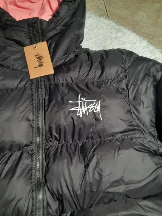 Casaco Acolchoado Stüssy Preto e Rosa