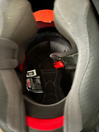 Casco Nzi Talla XS Negro y Rosa