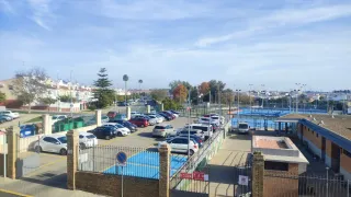 Busco empleo o me ofrezco para trabajar.