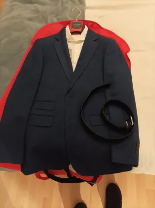 Traje de hombre azul