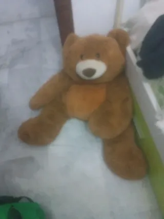 Oso de peluche grande marrón