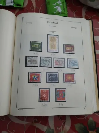 Álbum Kabe con más de 600 Sellos Alemania