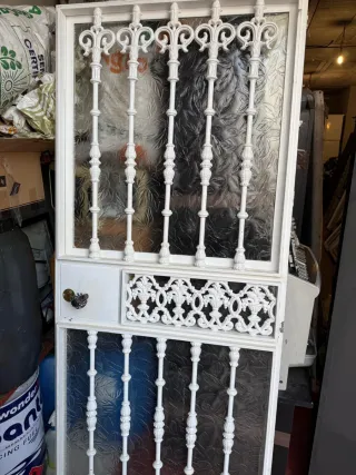 Portón de hierro forjado