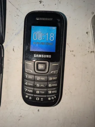 Lotto 15 Cellulari Vintage Samsung