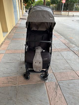 Carrito de paseo gris