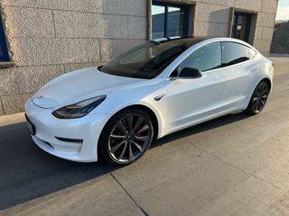 Tesla Model 3 2019 Performance.