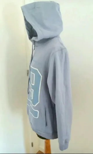 Sudadera con capucha y serigrafía