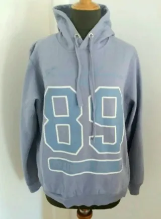 Sudadera con capucha y serigrafía