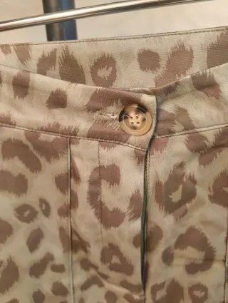 Pantalones estampado leopardo
