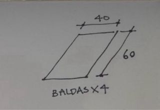 ESTANTERÍA METÁLICA Y 4 BALDAS BLANCAS