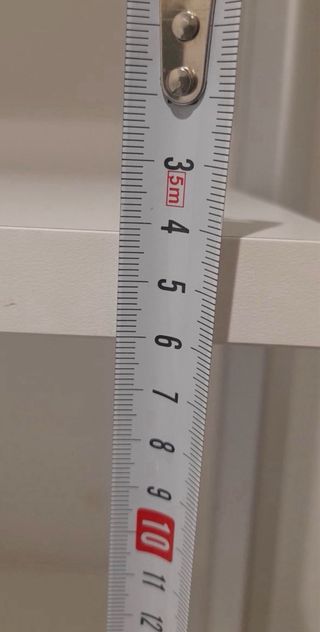 ESTANTERÍA METÁLICA Y 4 BALDAS BLANCAS