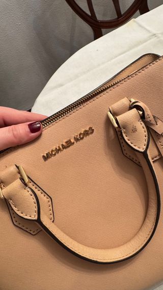 Bolso Michael Kors Beige y Dorado