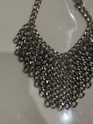 Collar cadena plateado estilo malla