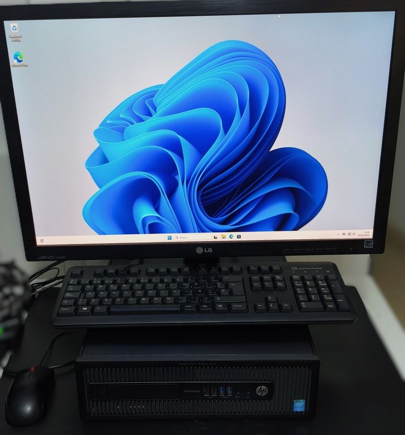 Ordenador HP i5 + Monitor 24 + Teclado + Ratón