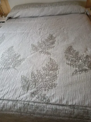 Edredón 1.50cm. Nuevo sin estrenar