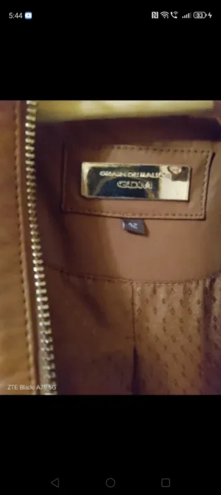 Chaqueta de cuero marrón