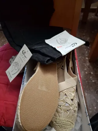 Zapatillas sandalia beige n.36