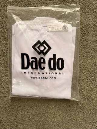 Kimono Taekwondo Daedo. Talla 1