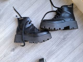Botas Militares Plataforma Track Negras