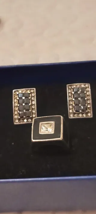 Conjunto de joyería plata y negro