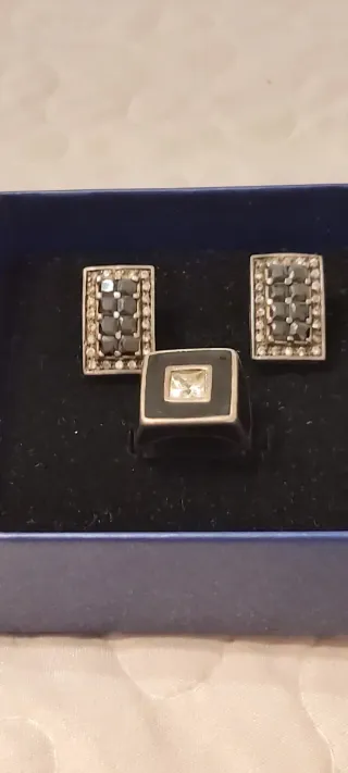 Conjunto de joyería plata y negro