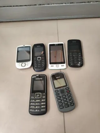 Lote 4 cellulari LG, Nokia, Samsung, Siemens