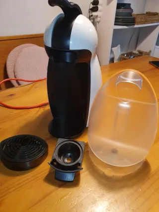 Cafetera Dolce Gusto DeLonghi