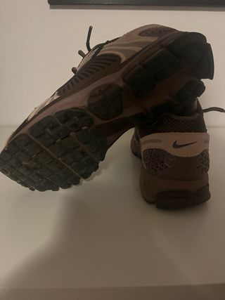Zapatillas Nike Beige y Marrón