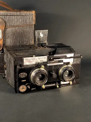 Cámara Estereoscópica Gaumont Negra