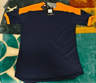 Camiseta training del Valencia CF. Talla S