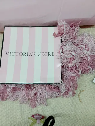 Scalda collo rosa e bianco