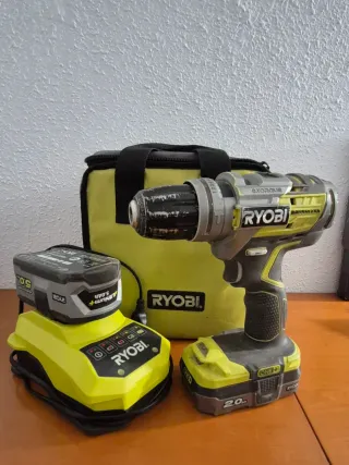 Taladro Ryobi ONE+ con 2 Baterías,Cargador y Bolsa