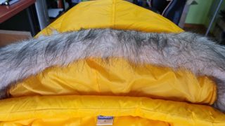 Chaqueta plumífero Boomerang amarilla