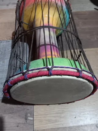 Tambor Talking Drum grande multicolor
