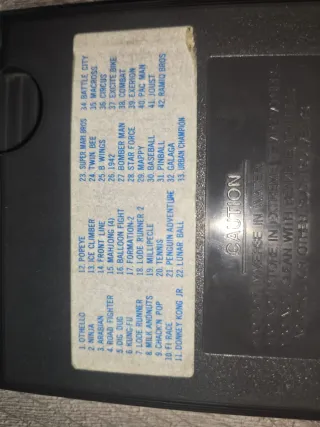 Consola Nintendo NS-81 Beige/Gris vintage.